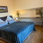 Apartment Charlys Bleibe Gastunterkunft Inmitten Der Uehlingen-Birkendorf