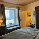 Charlys Bleibe Gastunterkunft Inmitten Der Apartment